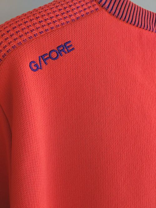 G/FORE 新品総柄ダンボールニットスウェット - メルカリ