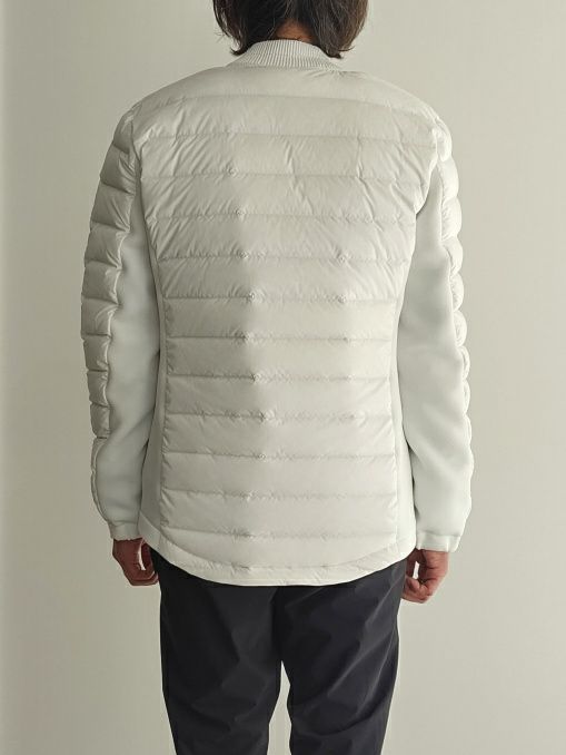 サイズS【未使用】1PIU1UGUALE3 GOLF ロゴダウンブルゾン W OUTLET】【SALE】1PIU1UGUALE3ウノピゥウノウグァーレトレ