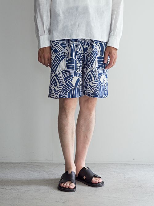 幾何学模様 ネイビー ショートパンツ ネイビー 幾何学模様 ショートパンツ