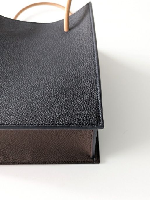 THE SOLE（ザ ソール）シュランケンカーフミニトートバッグ LIBERO THE SOLE（ザ ソール）シュランケンカーフミニトートバッグ LIBERO