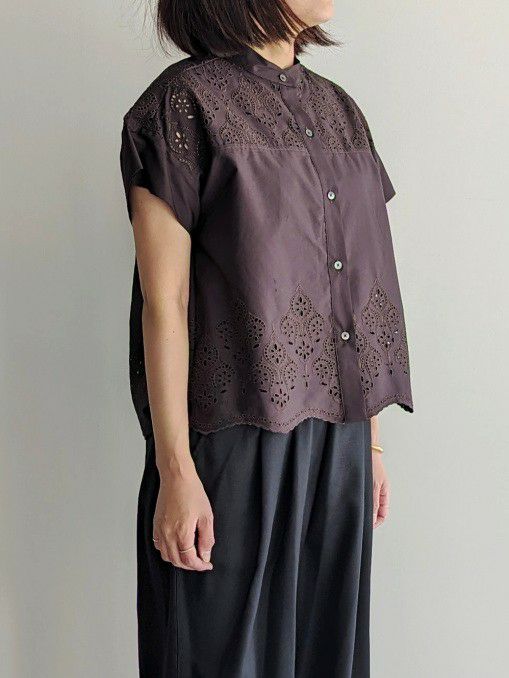 *フィラ* レース柄　Tシャツ トップス M ベージュ　新品未使用 フィラ* レース柄 Tシャツ トップス M ベージュ 新品未使用 楽天