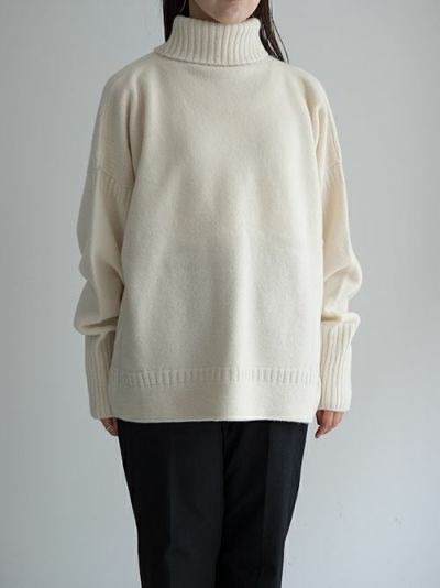 TICCAティッカ Vネックニットベスト OFFWHITE | ITAL STYLE WEAR