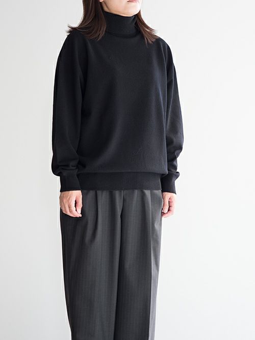 nicholson&nicholsonニコルソンアンドニコルソン タートルニット POLLY