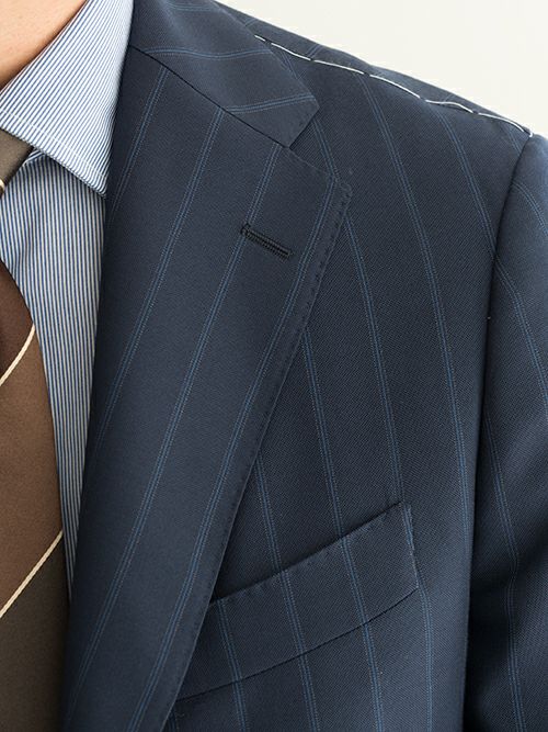 Artigianaleアルティジャナーレ 段返り三つ釦スーツ イタリア生地 NAVY